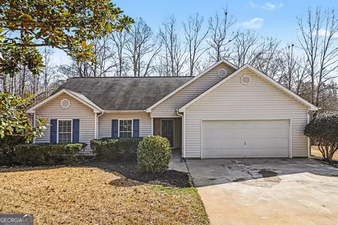40 Macedonia Woods Ct, Newnan, GA 30263
