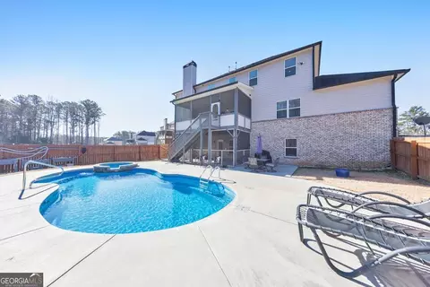 Exterior - 110 Sunflower St, Tyrone, GA 30290 photo 2 of 14