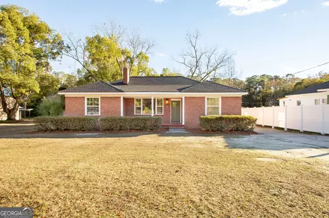 315 Strickland Ave, Blackshear, GA 31516