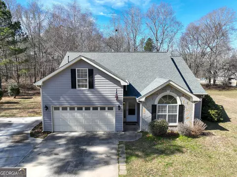 600 Longstreet Ln, Locust Grove, GA 30248