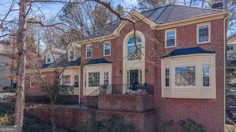 1850 Windsor Wood Dr, Roswell, GA 30075
