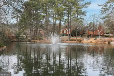 26304 Plantation Dr NE #304, Atlanta, GA 30324