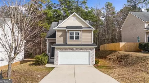8136 Brookbend Dr, Douglasville, GA 30134