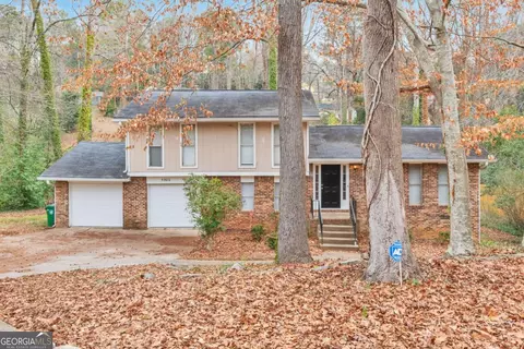 5900 Simone Dr, Stone Mountain, GA 30087