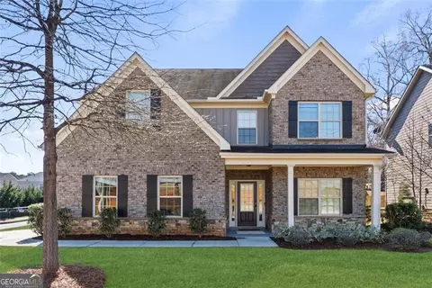 400 Autumn Bluff Dr, Lawrenceville, GA 30044