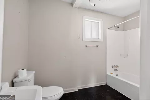 Bath - 2340 Prague Ct, Augusta, GA 30906 photo 2 of 3