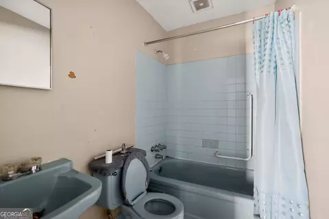 Bath - 2340 Prague Ct, Augusta, GA 30906 photo 1 of 3