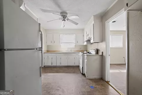 Kitchen - 2340 Prague Ct, Augusta, GA 30906 photo 2 of 3