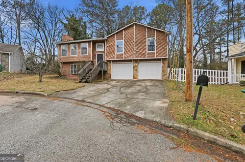 5447 Pepperwood Ct, Stone Mountain, GA 30087