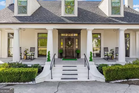 6396 Loch Arbor Dr, Flowery Branch, GA 30542