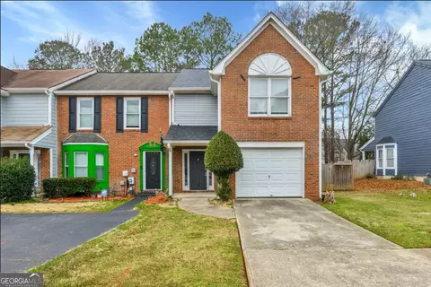 8051 Woodlake Dr, Riverdale, GA 30274