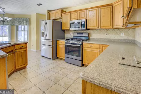 Kitchen - 489 Mount Mariah Rd, Covington, GA 30014 photo 5 of 6