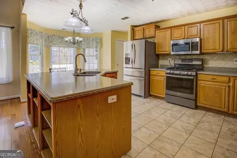 Kitchen - 489 Mount Mariah Rd, Covington, GA 30014 photo 2 of 6