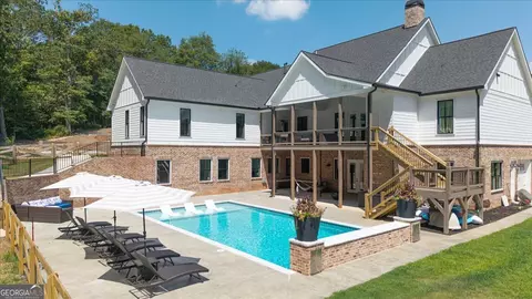 1380 Cronic Town Rd, Auburn, GA 30011