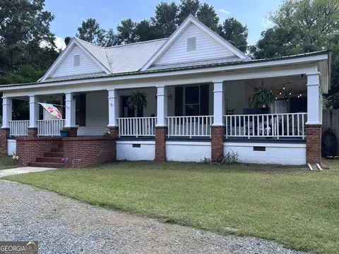 8 Laurel St, Butler, GA 31006
