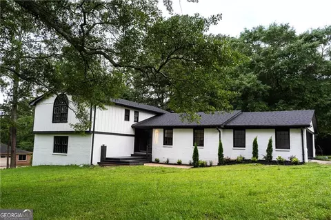 69 N Hearn Rd, Ellenwood, GA 30294