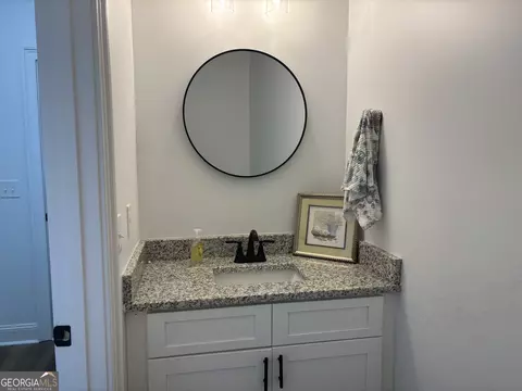 Bath - 633 E 3rd St, Rome, GA 30161 photo 5 of 5