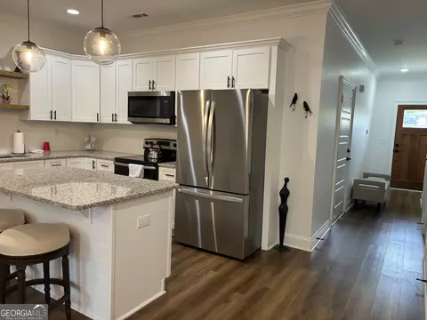Kitchen - 633 E 3rd St, Rome, GA 30161 photo 2 of 3