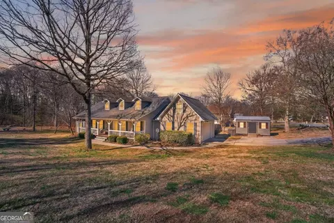 165 Richland St, Calhoun, GA 30701