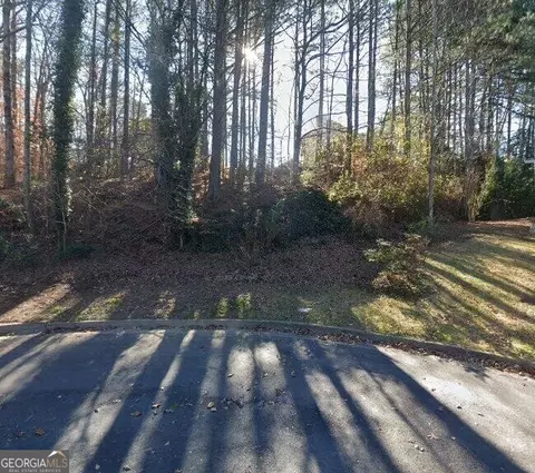 5090 Maltdie Ct, Sugar Hill, GA 30518