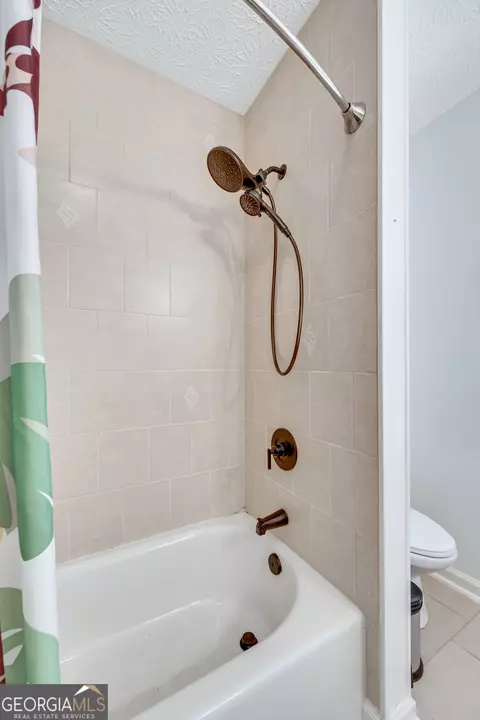 Bath - 119 Cedar Ridge Dr, Lagrange, GA 30241 photo 2 of 5