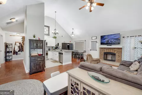 Entry Way - 119 Cedar Ridge Dr, Lagrange, GA 30241 photo 1 of 4