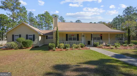 17 Jekyll Island Rd, Jesup, GA 31545