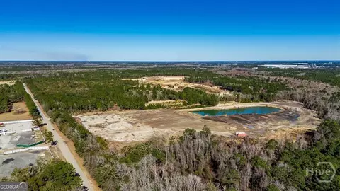 659 Godley Rd, Bloomingdale, GA 31302