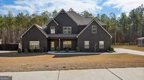 9525 Glacial Ln, Fairburn, GA 30213
