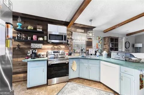 Kitchen - 224 Hebron Rd, Commerce, GA 30530 photo 1 of 1
