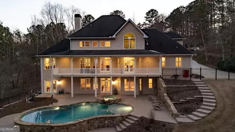 503 Antrim Glen Dr, Hoschton, GA 30548