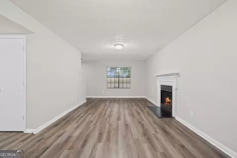 Living - 6706 Bent Creek Dr, Rex, GA 30273 photo 3 of 5