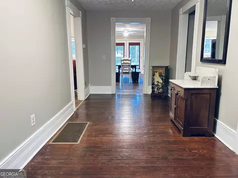 Entry Way - 391 Yonah St, Cornelia, GA 30531 photo 2 of 2