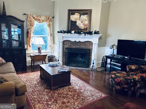 Living - 391 Yonah St, Cornelia, GA 30531 photo 2 of 2