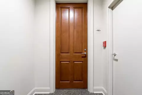2881 Peachtree Rd NE #902, Atlanta, GA 30305