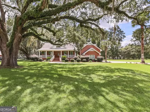 203 Cypress Lakes Dr, Bloomingdale, GA 31302