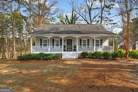 4554 S Landing Dr, Marietta, GA 30066