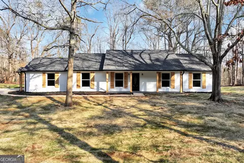 587 Forest Ln, Colbert, GA 30628