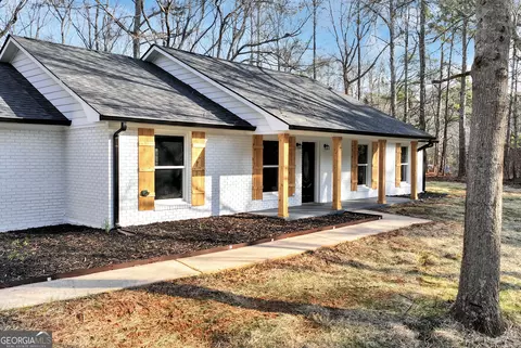 Exterior - 587 Forest Ln, Colbert, GA 30628 photo 3 of 21