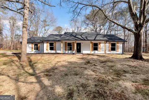 Exterior - 587 Forest Ln, Colbert, GA 30628 photo 7 of 21