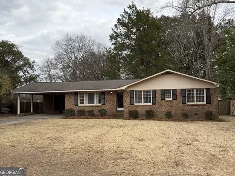 229 W Peter St, Cochran, GA 31014