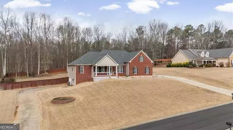 218 Thornhill Dr, Braselton, GA 30517