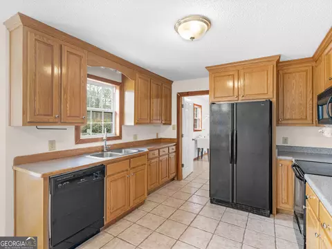 Kitchen - 1766 Bates Rd, Concord, GA 30206 photo 3 of 5