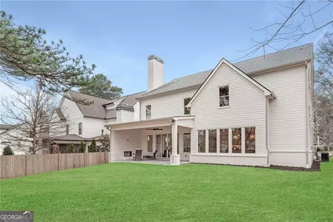 Exterior - 2991 Surrey Ln, Chamblee, GA 30341 photo 6 of 7