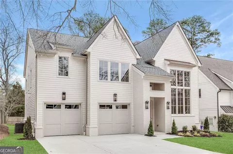 Exterior - 2991 Surrey Ln, Chamblee, GA 30341 photo 2 of 7