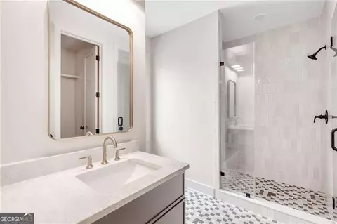 Bath - 2991 Surrey Ln, Chamblee, GA 30341 photo 7 of 8