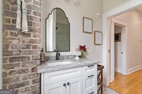 Bath - 202 E 4th Ave #5, Rome, GA 30161 photo 10 of 10