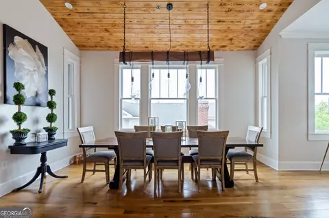 Dining - 202 E 4th Ave #5, Rome, GA 30161 photo 1 of 3