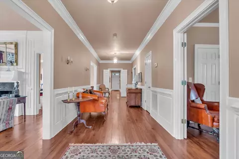 Entry Way - 661 E Walton St, Madison, GA 30650 photo 1 of 3
