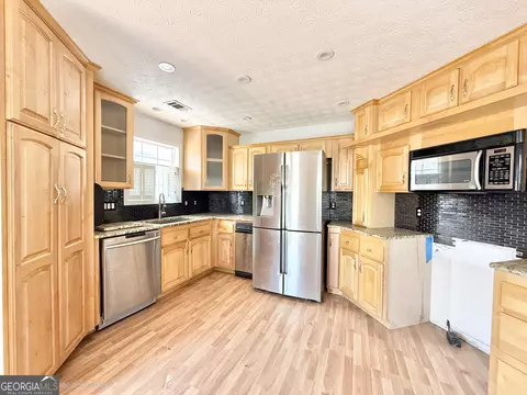 Kitchen - 185 Mountain Rdg, Covington, GA 30016 photo 3 of 3